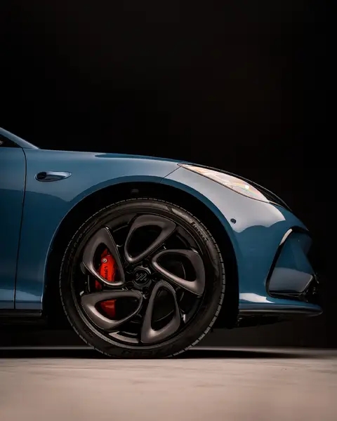 Car image 2