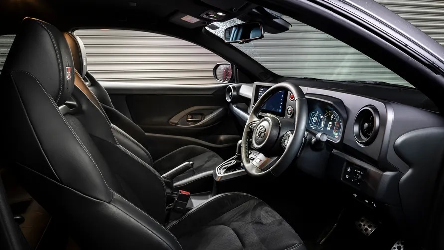 Car image 2