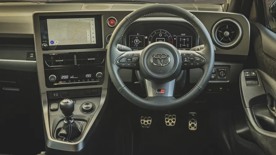 Car image 3