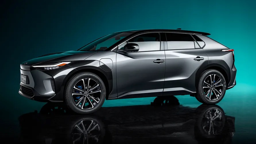 Car image 3