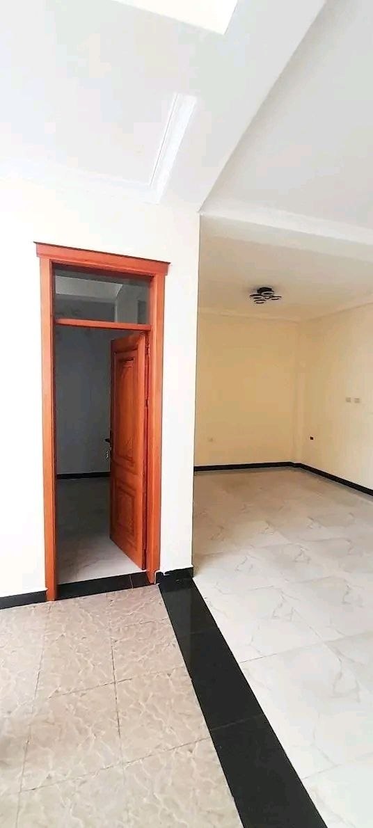 G+1 image 6